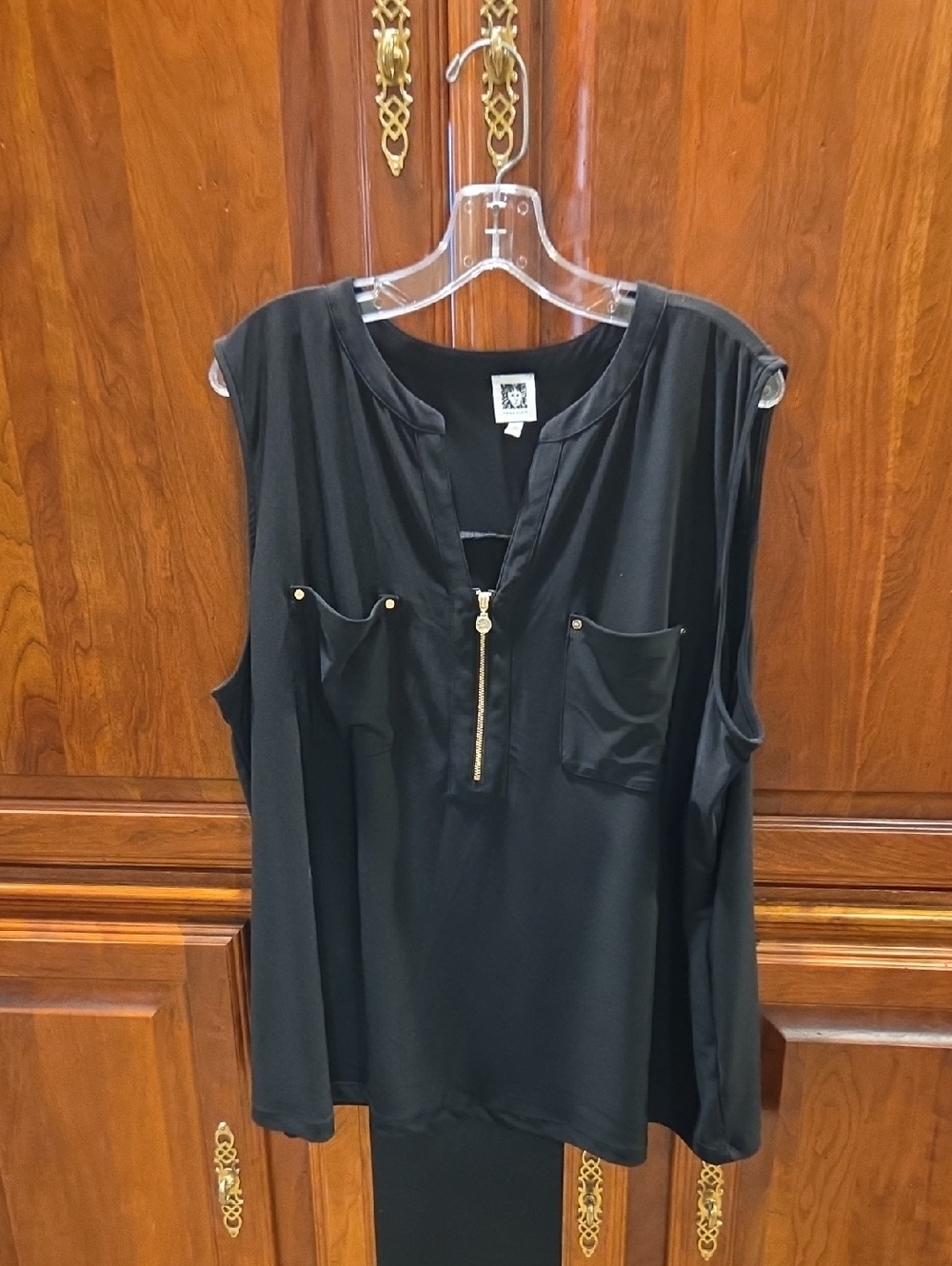 Anne Klein Black Sleeveless Zip-Pocket Tank Top